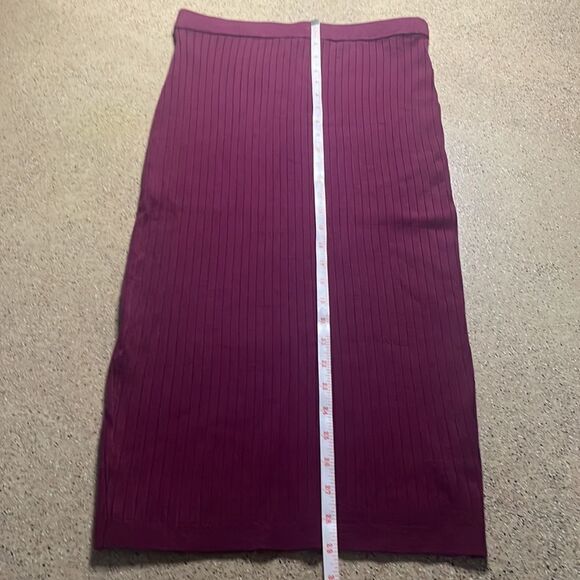 Eva Mendes for New York & Company Ribbed Knit Midi Skirt Maroon sz S - Picture 8 of 10